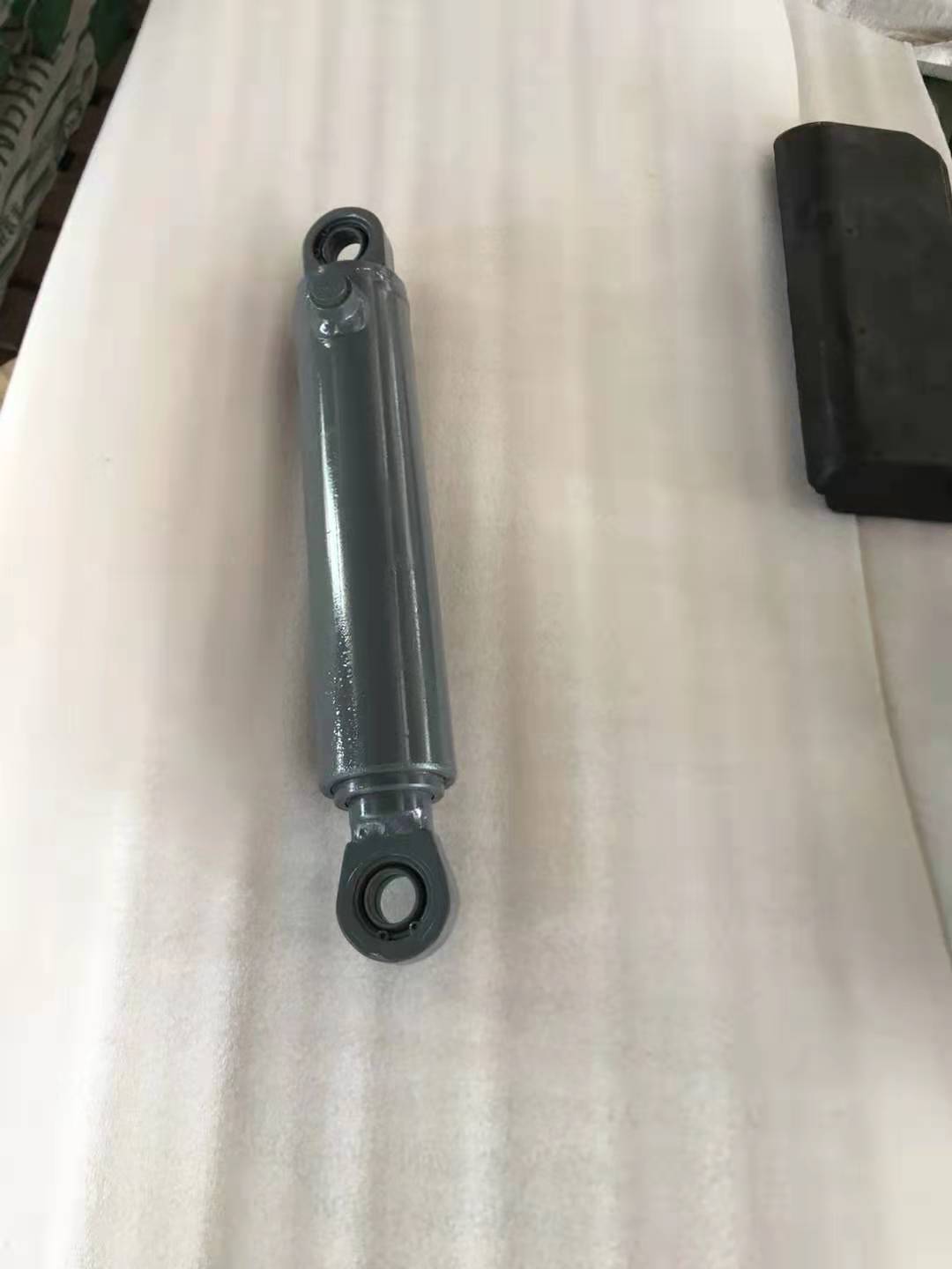 福格勒S1900-2摊铺机提升油缸